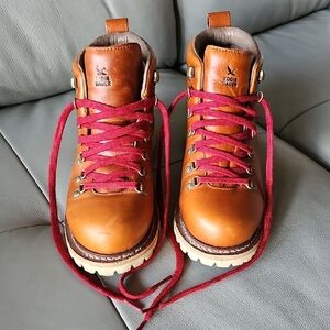 Eddie Bauer Women's Tan Leather K-Series Hiking Boots with Red Laces